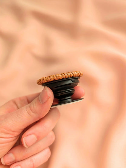Phone grip en rotin